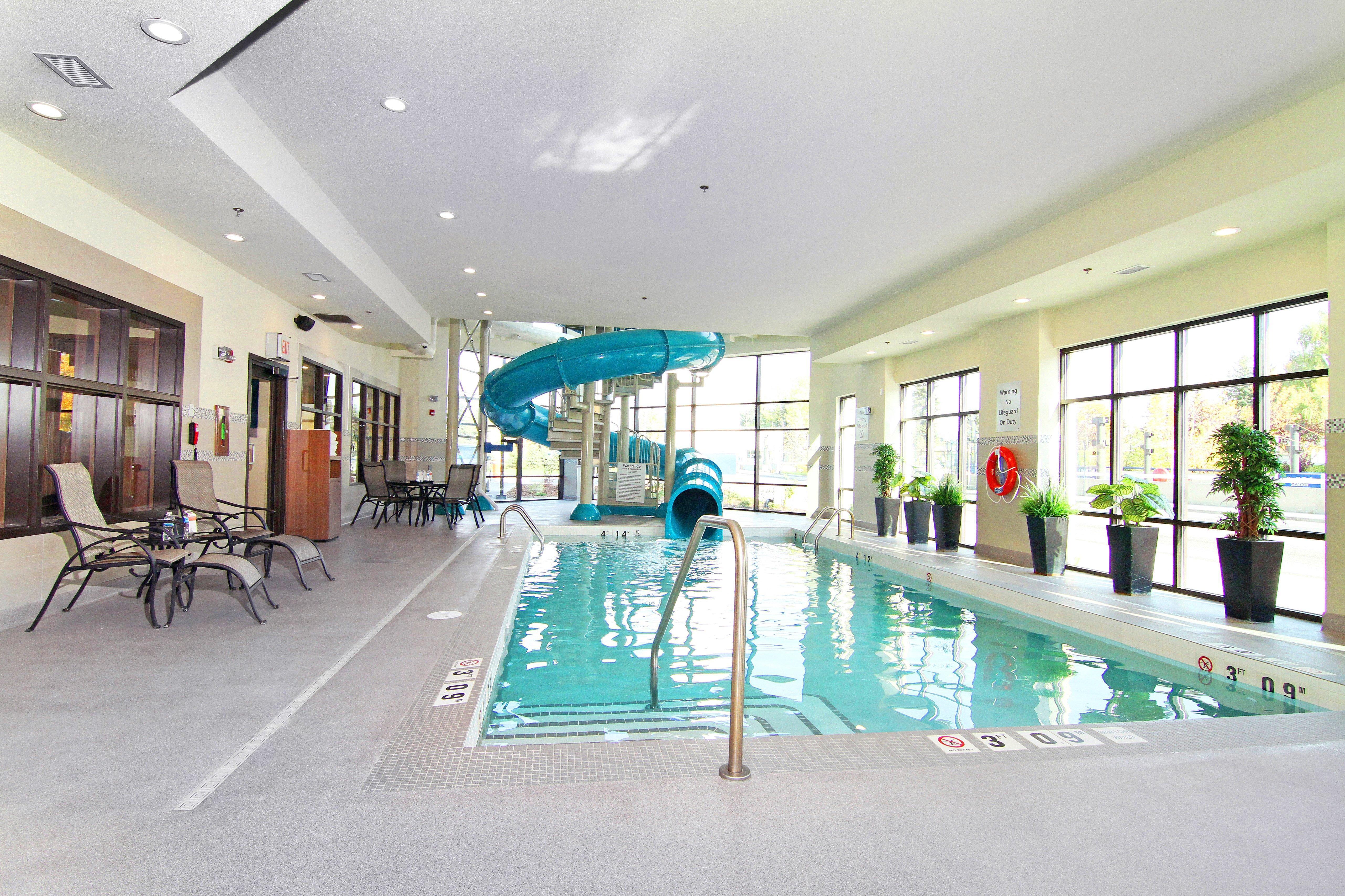 Holiday Inn Express And Suites Calgary University By Ihg Exteriér fotografie