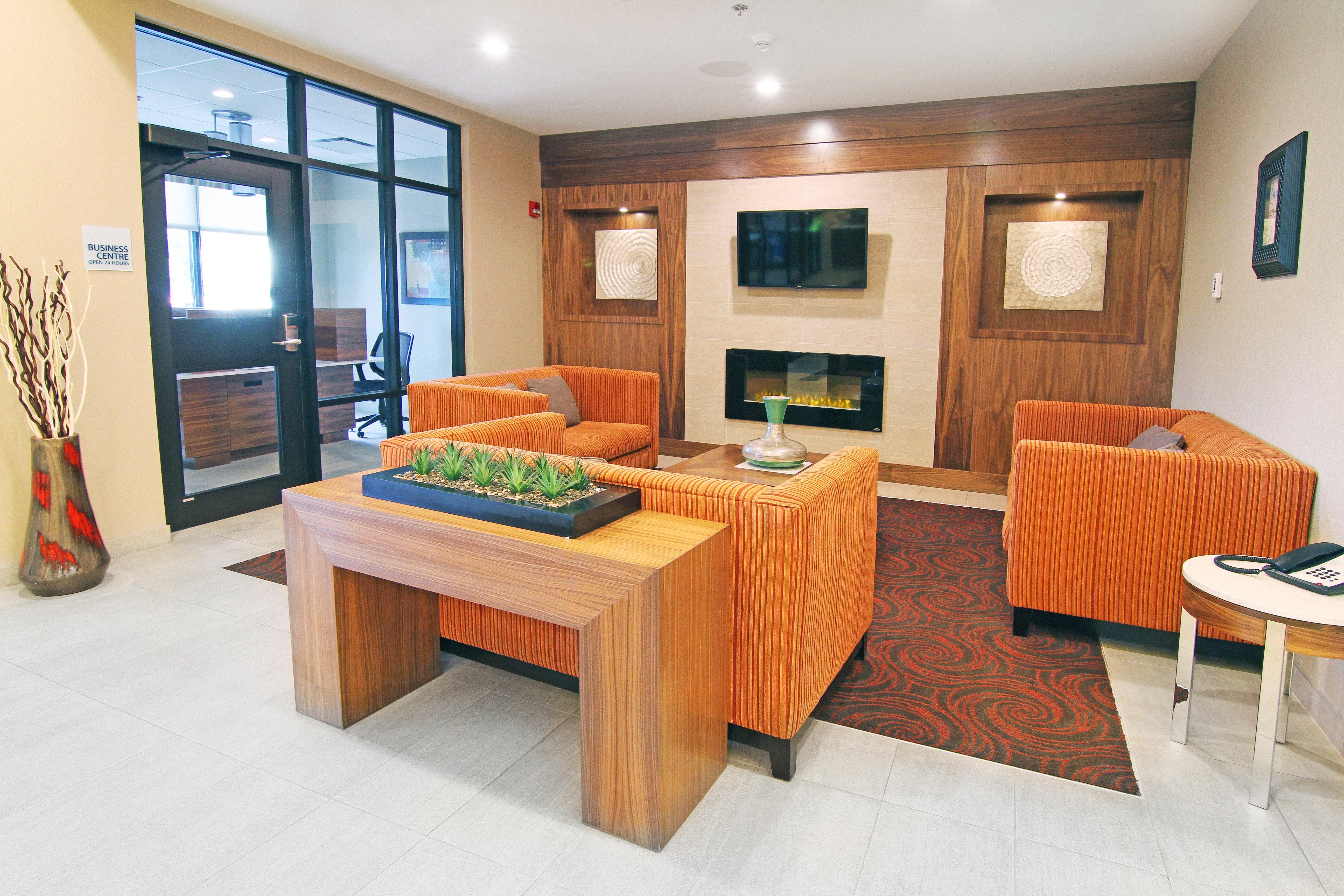 Holiday Inn Express And Suites Calgary University By Ihg Exteriér fotografie