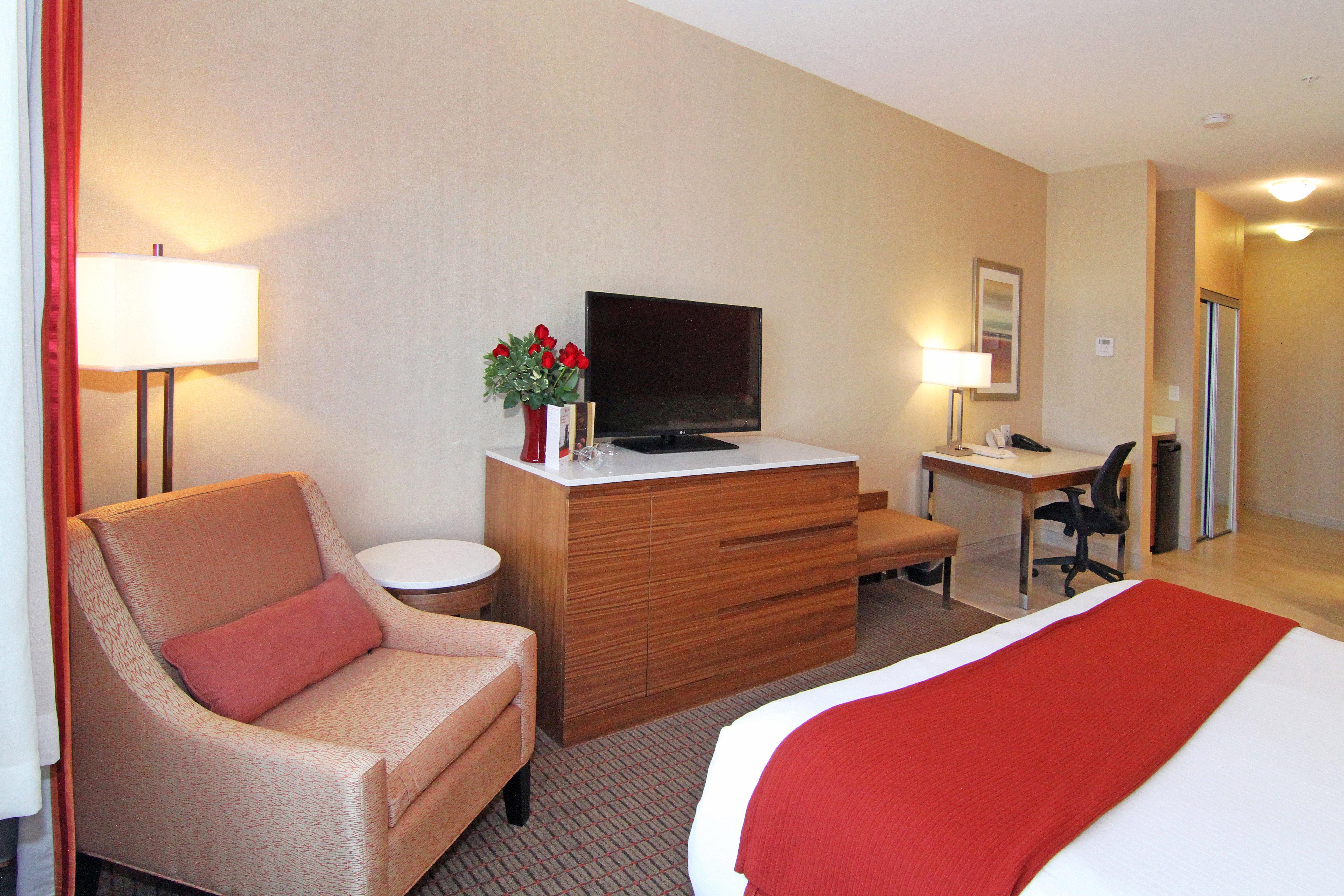 Holiday Inn Express And Suites Calgary University By Ihg Exteriér fotografie